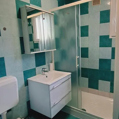 בית נופש Biba House *